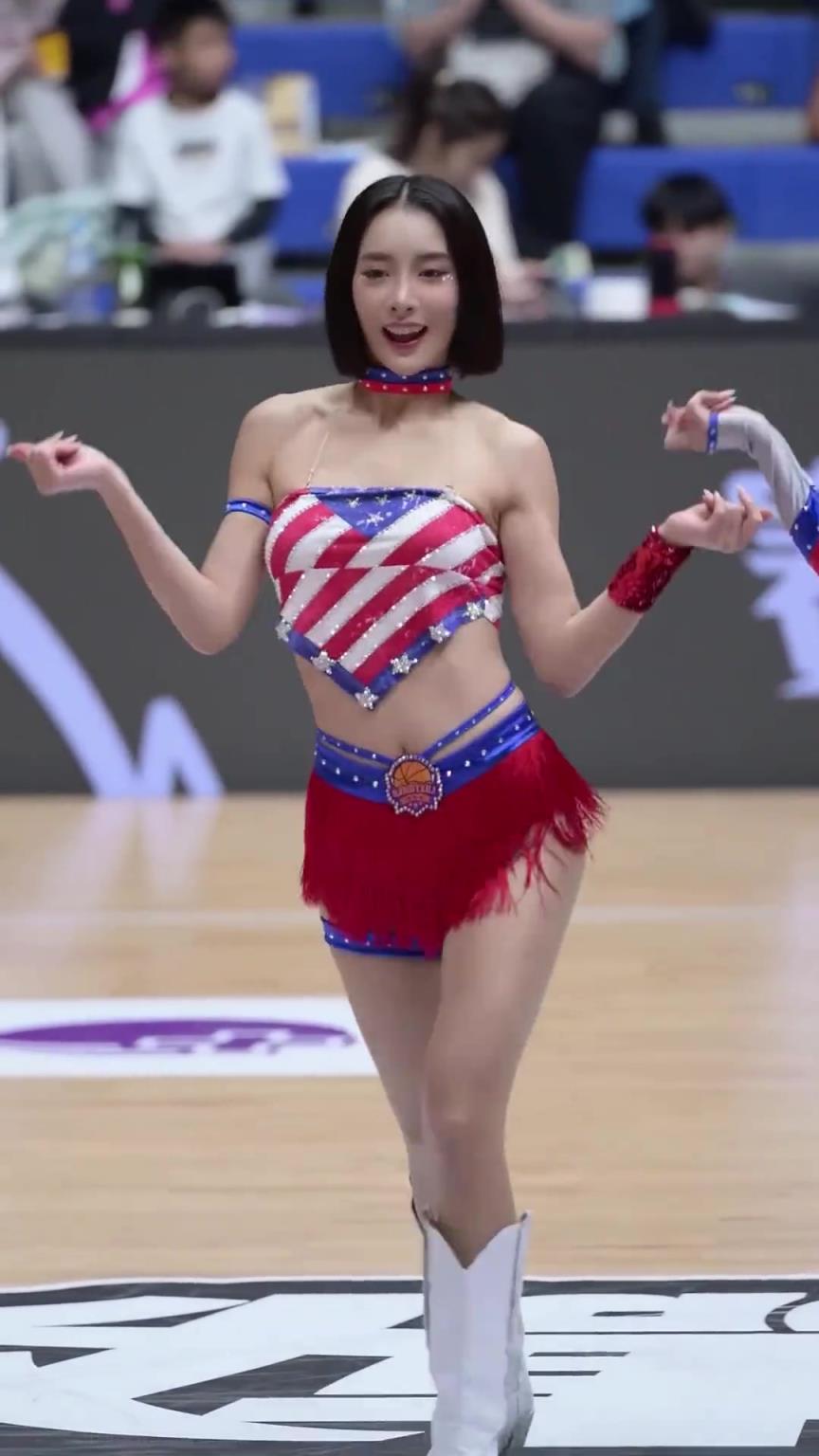 太離譜了 ！幾乎是完美女人！