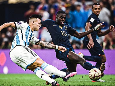 世預賽亞洲區(qū)阿聯(lián)酋vs烏茲別克斯坦直播